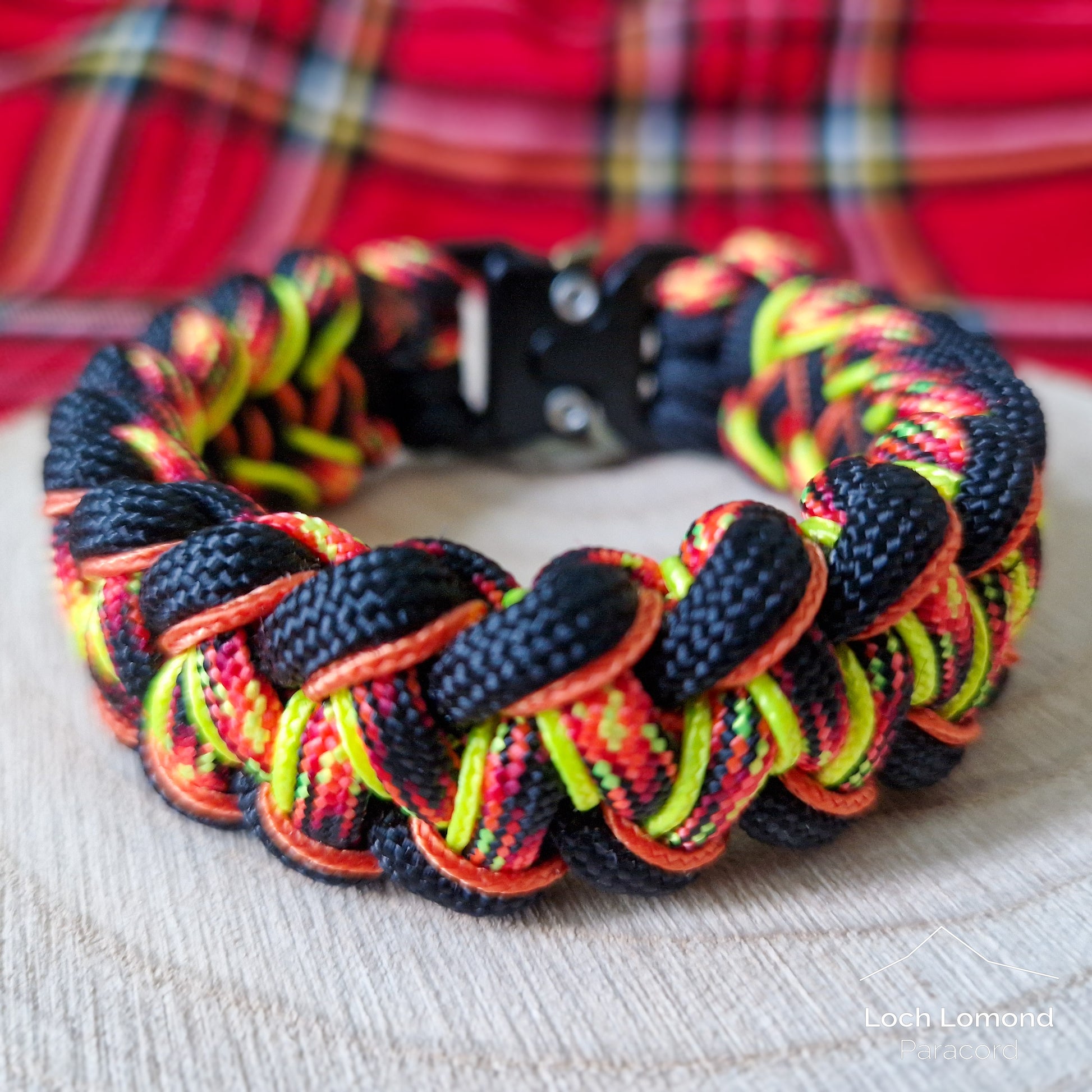 Modified Shark Jaw Bone two Colour Stitched – Loch Lomond Paracord