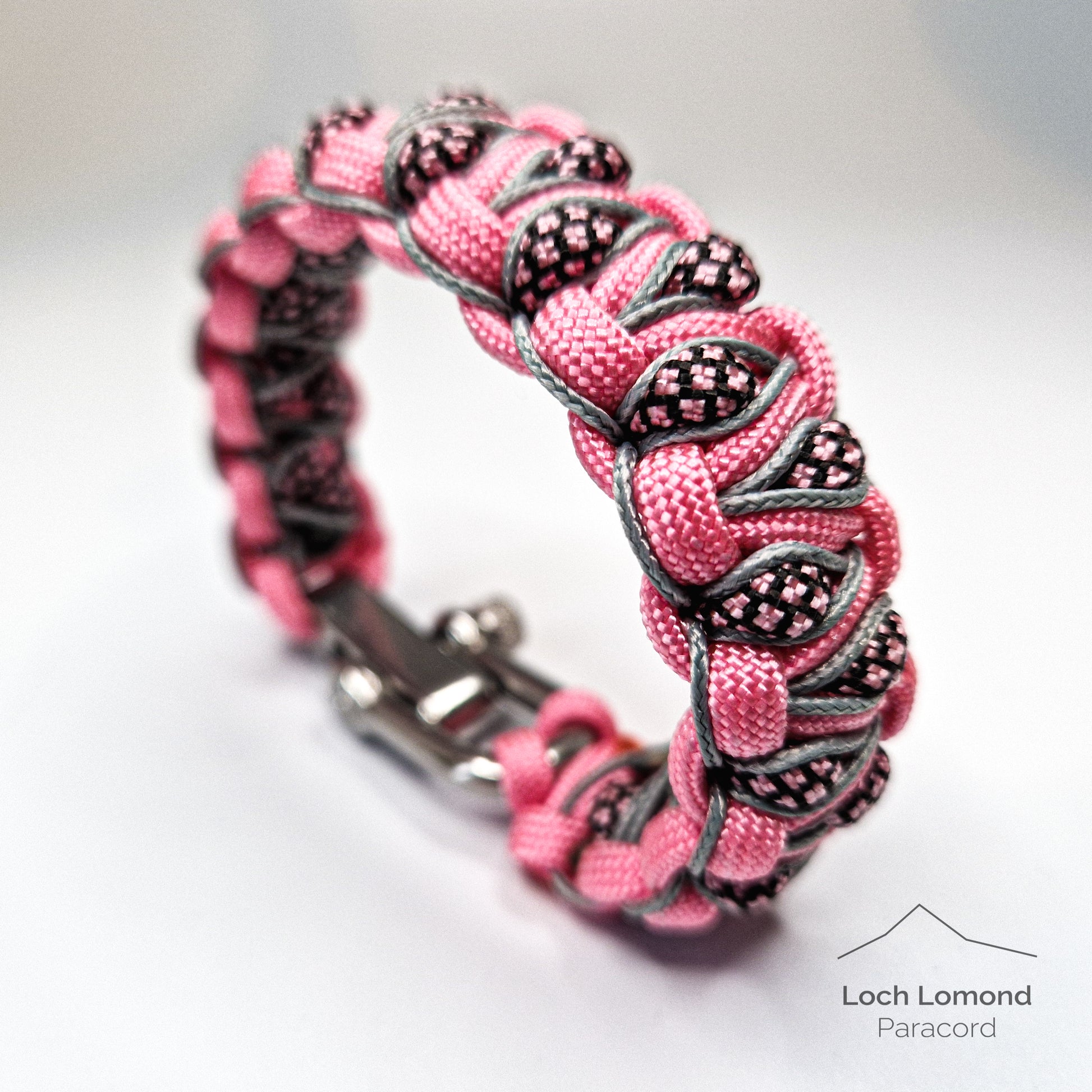 Kids Stitched Cobra Knot Glow in the Dark Bracelet – Loch Lomond Paracord